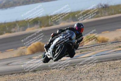 media/Dec-18-2022-SoCal Trackdays (Sun) [[8099a50955]]/Turn 14 (940am)/